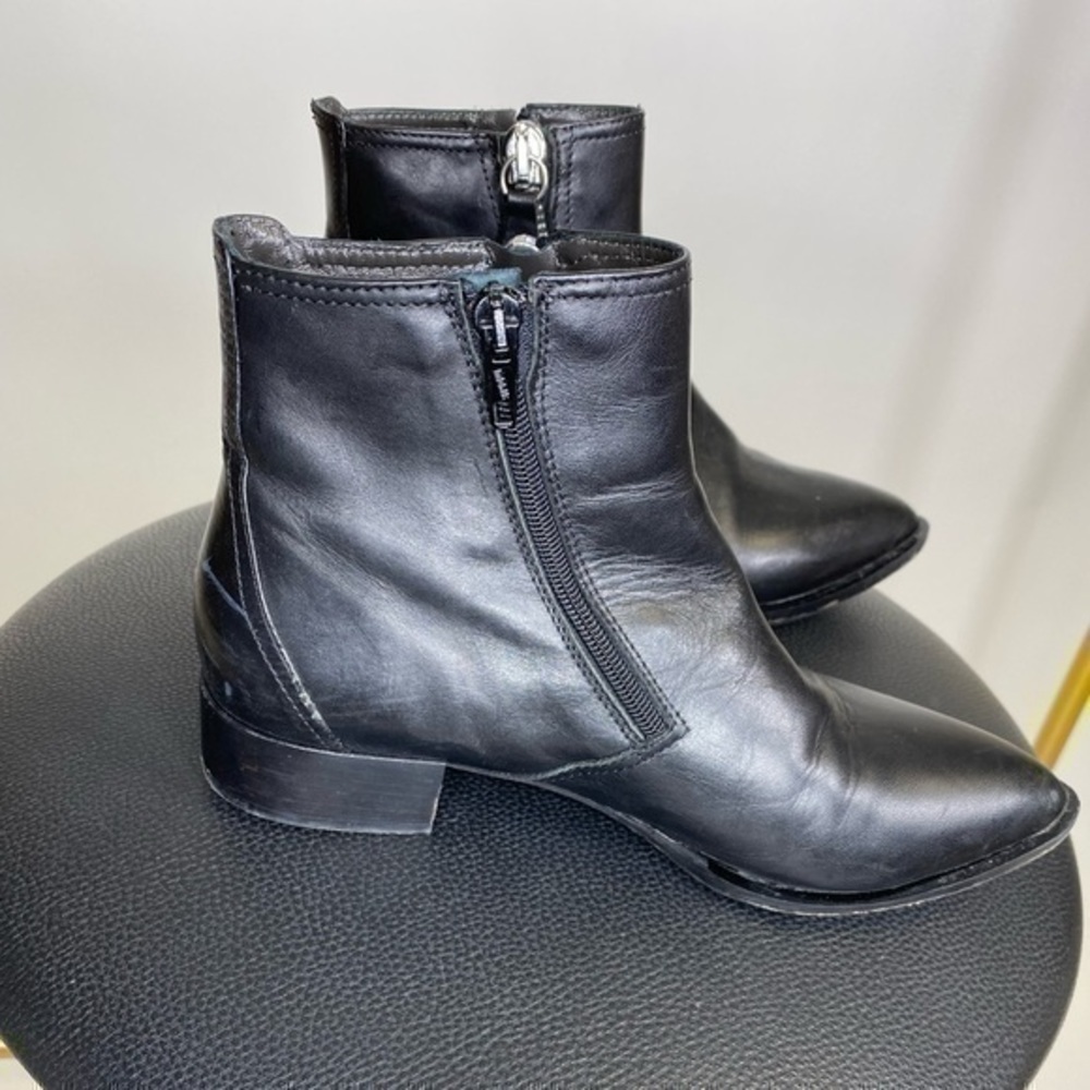 Napoleoni Black Leather Pointed-Toe Ankle Booties - Picture 8 of 14